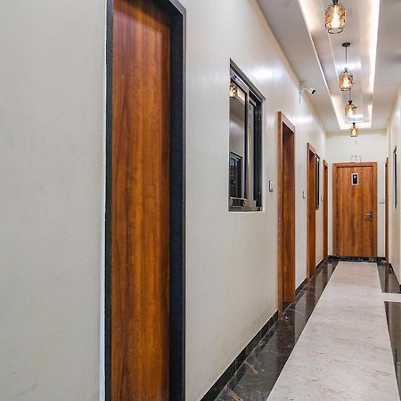 Fabexpress Orbit Hotel Уджайн Екстериор снимка